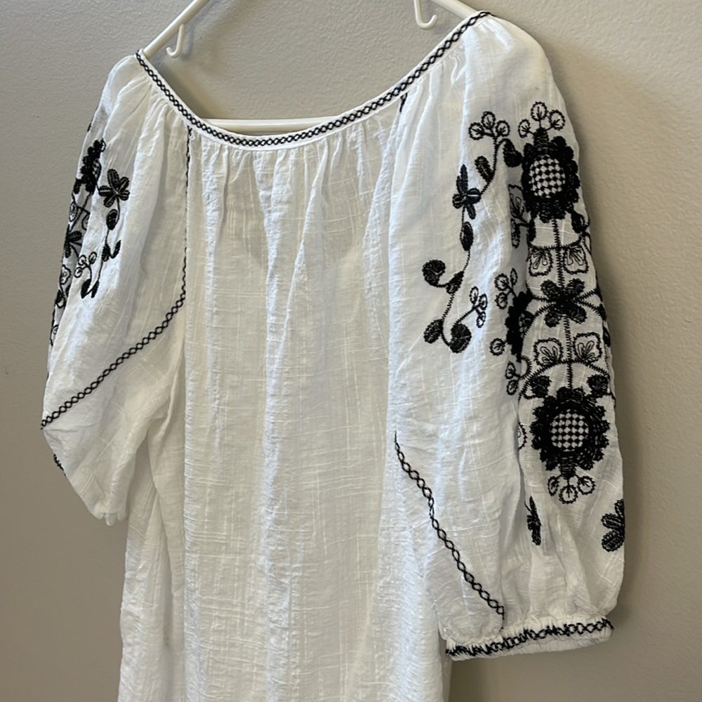 Max Studio V Neck Sunflower Embroidered Puff Sleeve Top Blouse Sz S - Picture 11 of 16